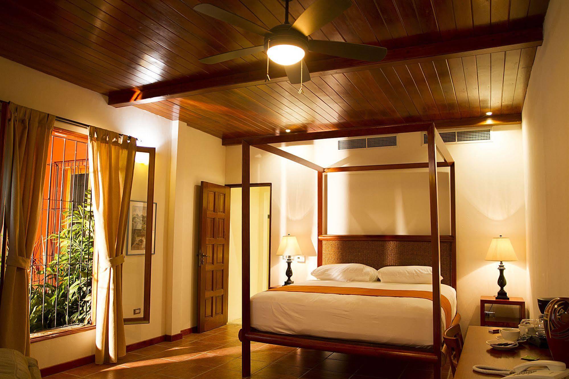 Hotel Estrada Granada Esterno foto